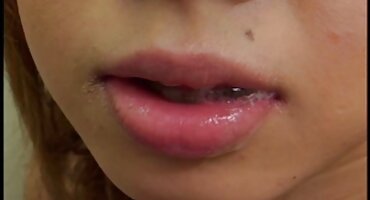 sex vú kẹp cu Cô gái khỏa thân với bộ ngực lớn cho blo. công sextapthe việc được fucked doggy phong cách.