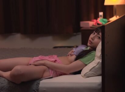 clip sex travelvids Chồng đi làm ăn xa, cô vợ dâm liền đi nhà trọ cùng đồng nghiệp